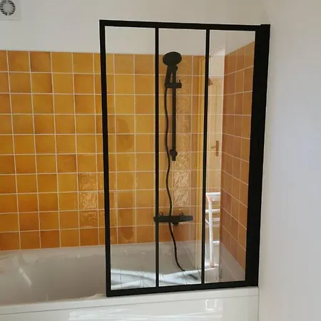 Escale De Gerbold Oda ve Kahvaltı 3*