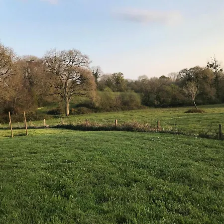 Oda ve Kahvaltı Escale De Gerbold 3*