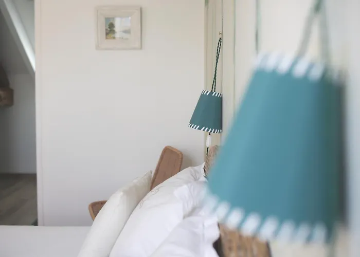 Couette-café Escale De Gerbold 3*